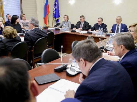 В Госдуме обсудили стратегические направления развития системы среднего профобразования