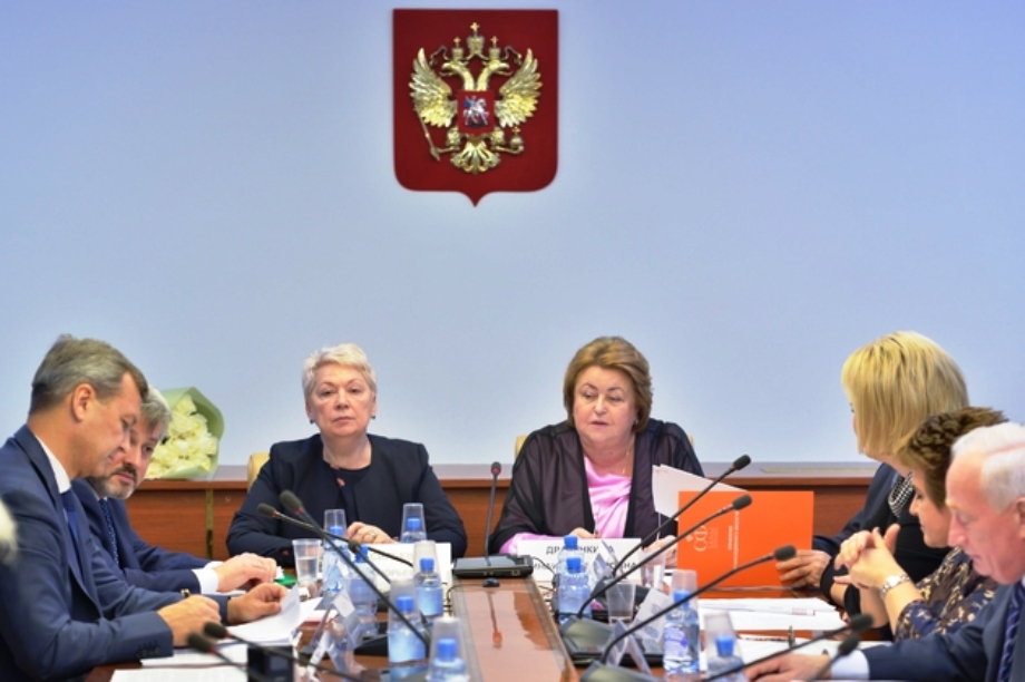 Глава Минобрнауки России приняла участие в заседании Комитета Совета Федерации по науке, образованию и культуре