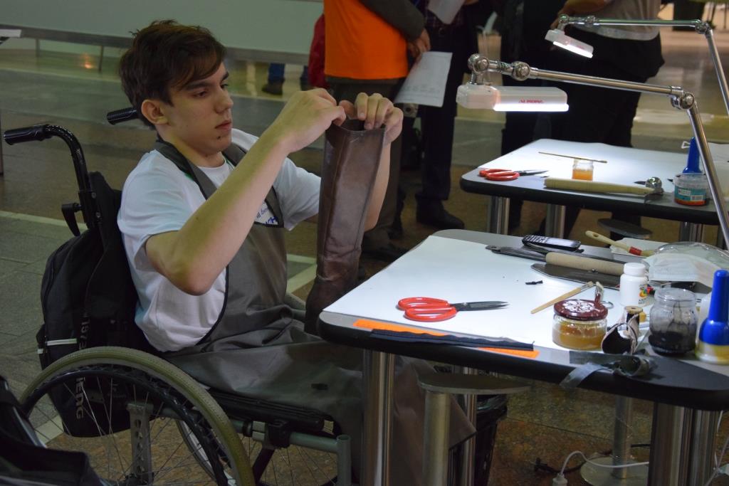 В Москве проходят соревнования в профессиональном мастерстве среди людей с инвалидностью «Абилимпикс»