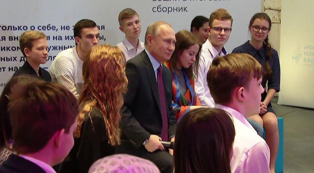 В.Путин: У нас просто катастрофически не хватает хорошо подготовленных специалистов по рабочим профессиям
