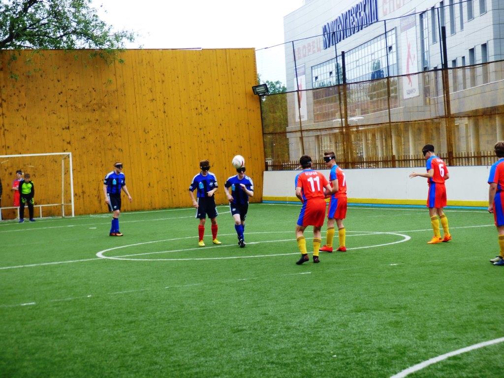 Команда Раменского колледжа приняла участие в турнире по слепому футболу