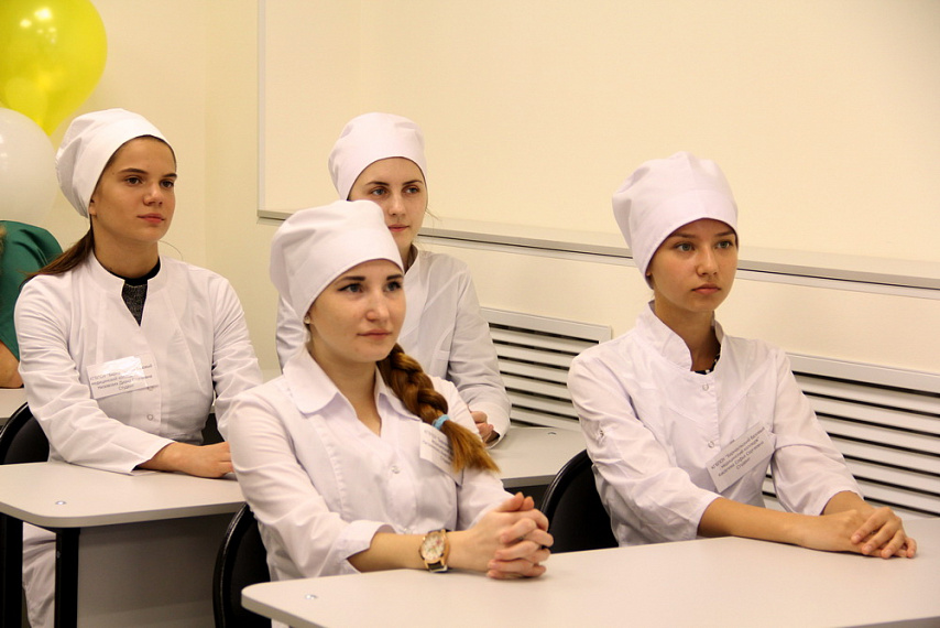В медицинских колледжах и техникуме Алтайского края состоялась аккредитация выпускников