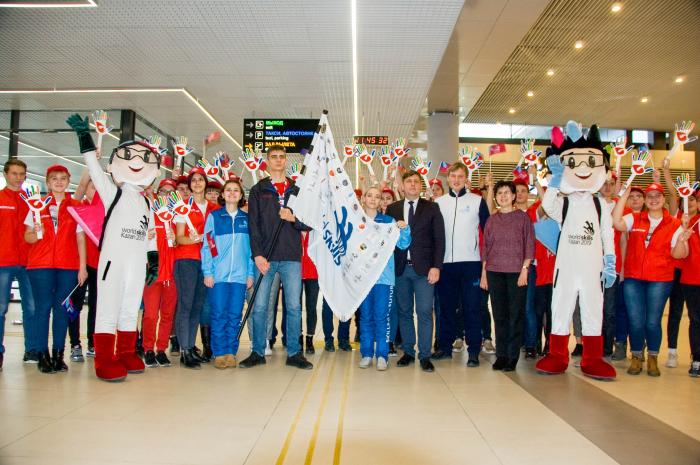 В Анапе встретили флаг мирового чемпионата Worldskills