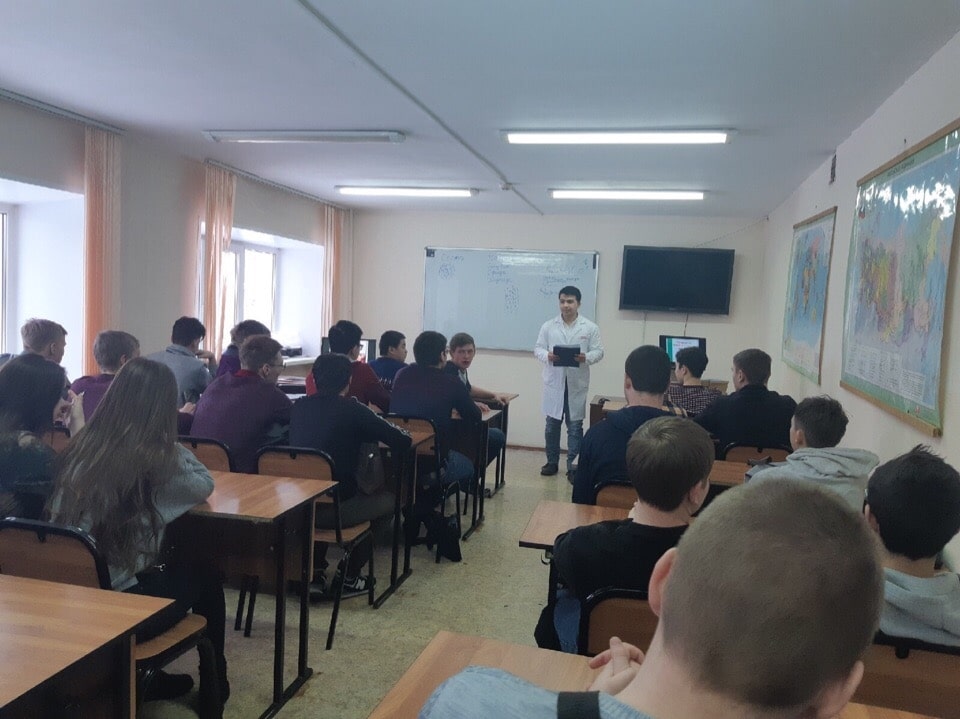 "Волонтеры медики" посетили Томский политехнический техникум