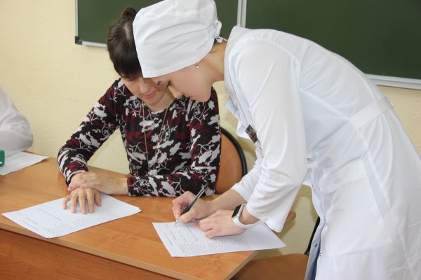 Выпускникам сахалинского медколледжа помогли выбрать работу