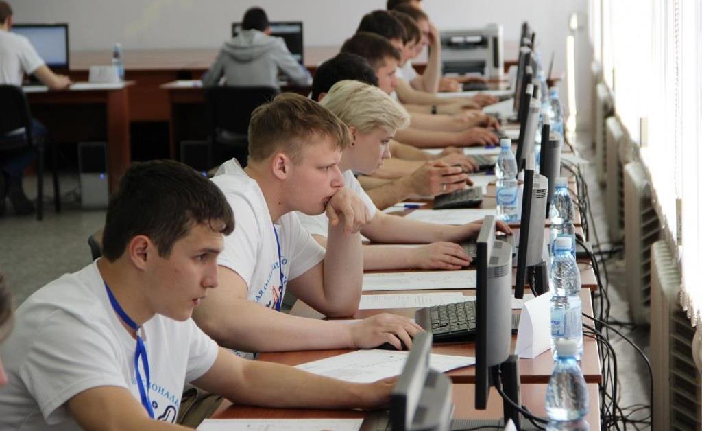Наибольшей популярностью у абитуриентов Волгоградской области  пользуется специальность "Компьютерные системы и комплексы"