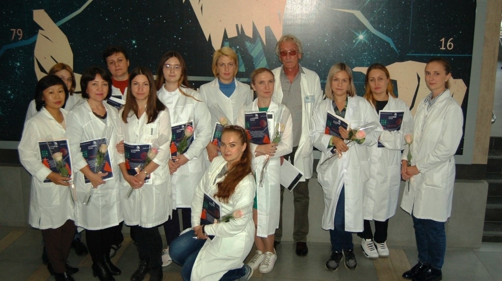 Педагоги-химики из регионов России успешно сдали демонстрационный экзамен в Новосибирском колледже
