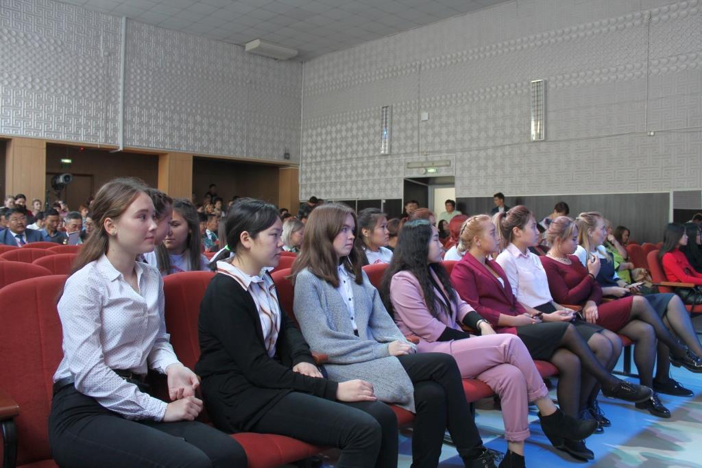 В Бурятском педагогическом колледже начался Межрегиональный форум