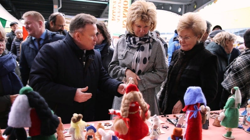 Замминистра просвещения России Ирина Потехина посетила сельскохозяйственную ярмарку в Казани