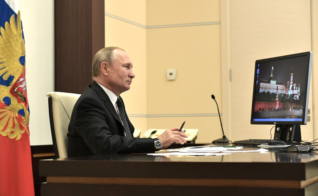 Владимир Путин провел телемост с участниками движения WorldSkills