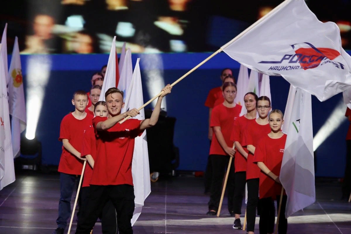 В Екатеринбурге стартовал VI Национальный чемпионат сквозных рабочих профессий WORLDSKILLS HI-TECH 2019