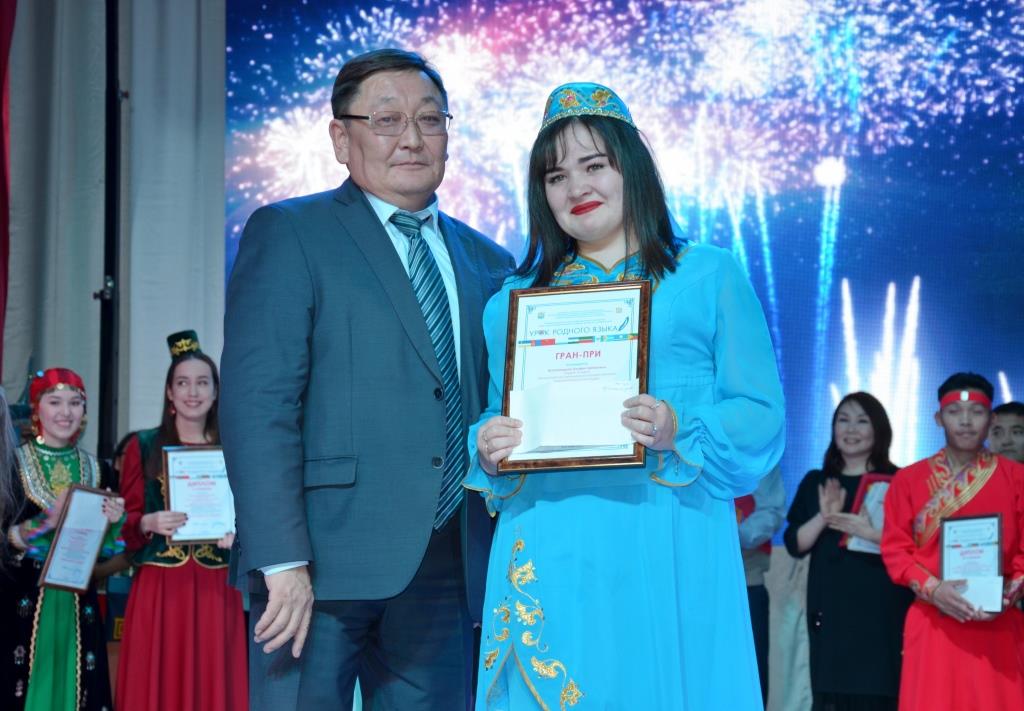 Студентка из Татарстана победила в конкурсе "Урок родного языка"