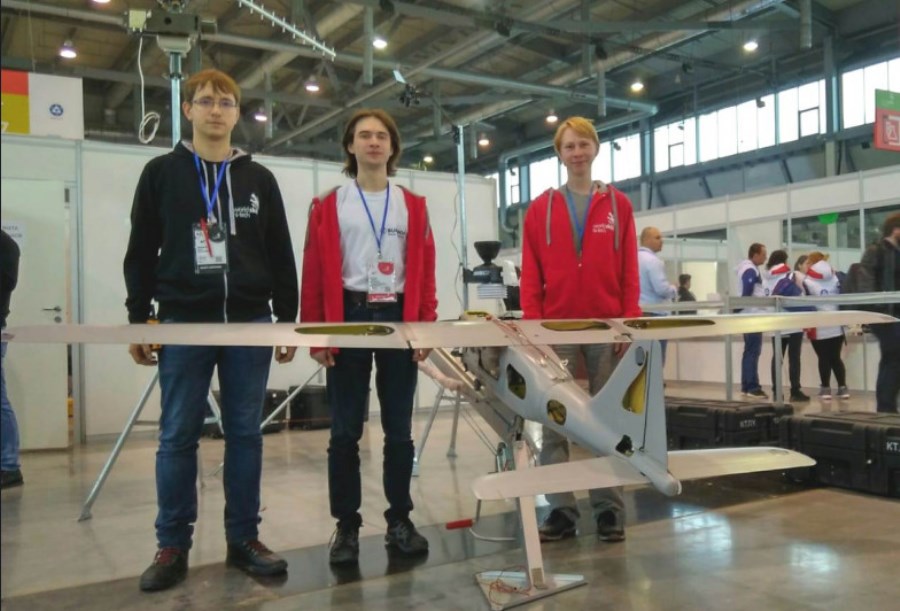 Студенты и преподаватели авиационного колледжа вошли в команду Ростеха на национальном чемпионате WorldSkills Hi-Tech