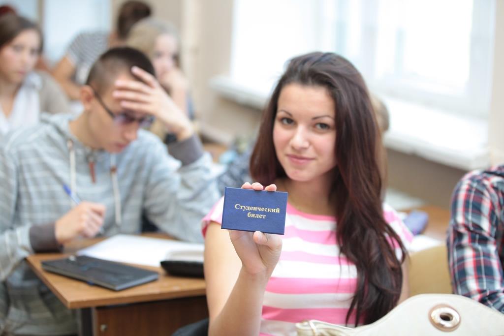 В Тверской области планируют увеличить академические стипендии студентам колледжей