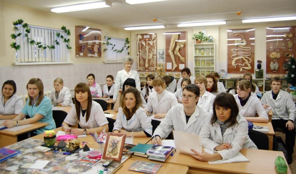 Для абитуриентов Петербурга увеличат количество мест по медицинским специальностям