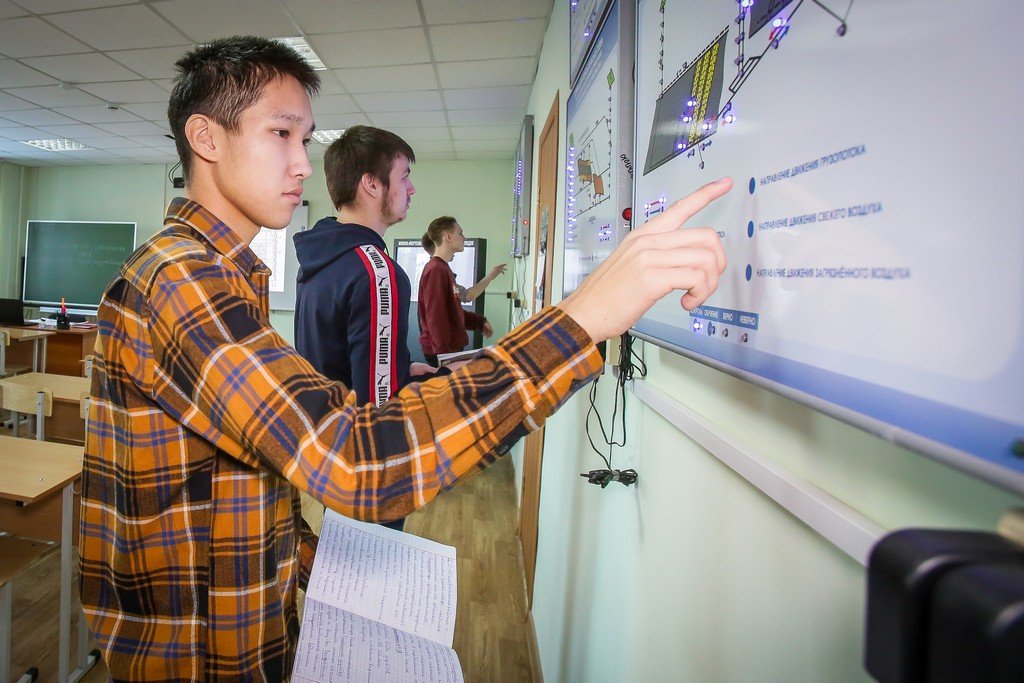 Южно-Якутский технологический колледж реализует уникальную программу по управлению цифровыми процессами в горнодобывающей отрасли