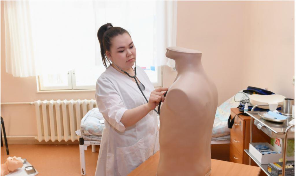 Ямальских студентов-медиков готовят к борьбе с коронавирусом