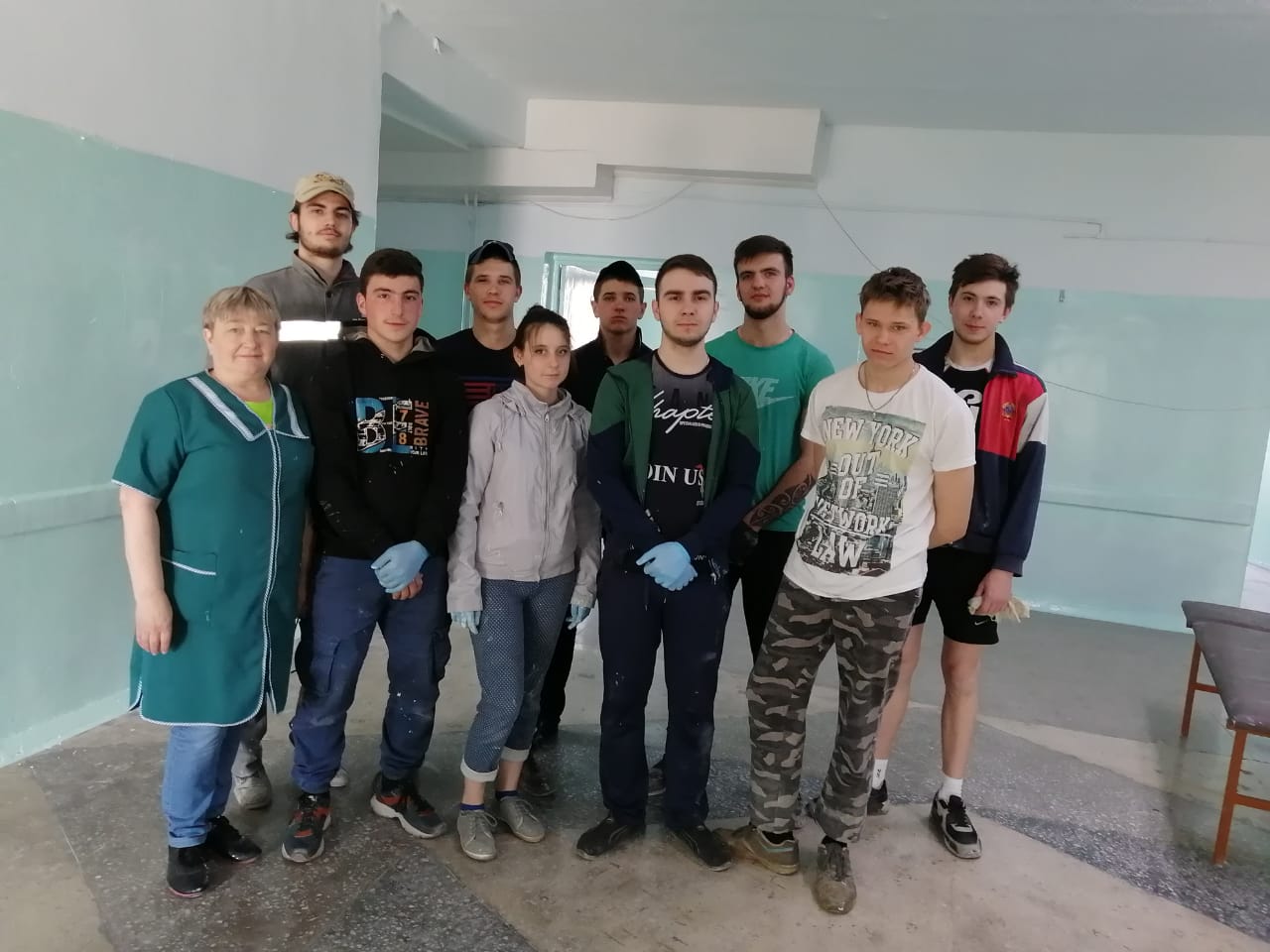 Волонтёры Прокопьевского техникума отремонтировали отделение  для лечения пациентов с диагнозом COVID-19