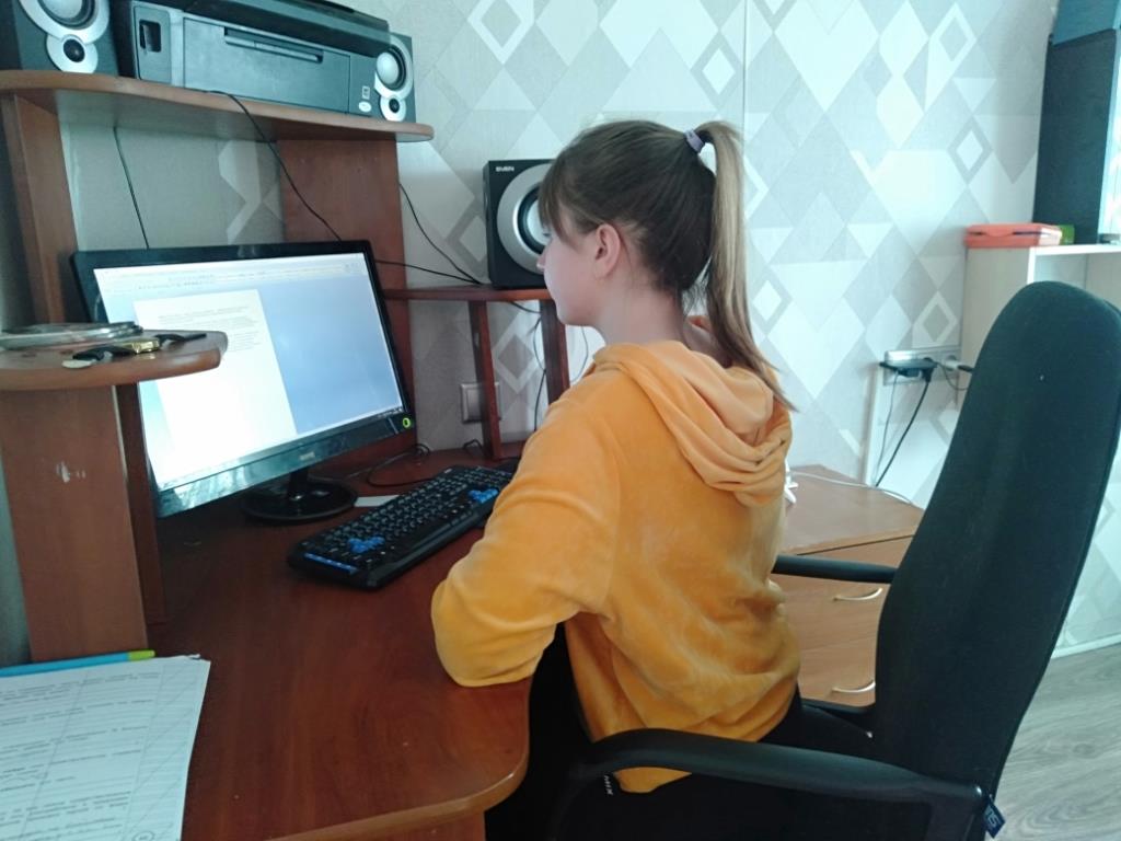 Выпускники кировского педколледжа помогают учителям в подготовке дистанционных уроков