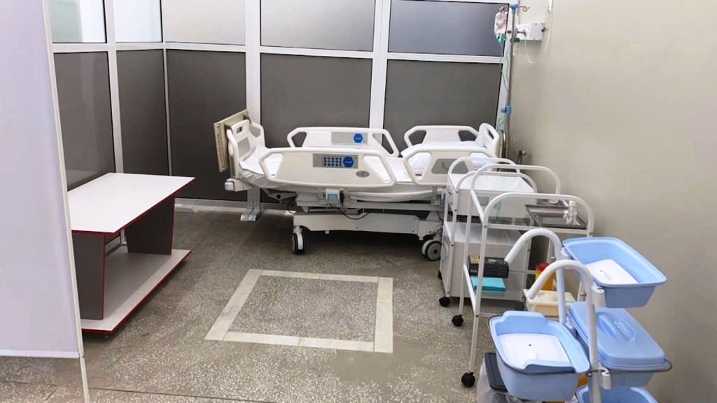 ЛУКОЙЛ помог оборудовать кабинеты для обучения медицинских сестер в политехническом колледже Когалыма