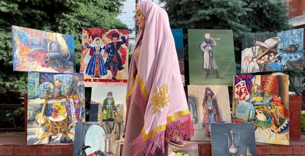 Дагестанский Техникум дизайна выпустил ко Дню России дизайнерскую коллекцию под названием «Мой Дагестан - моя Россия»