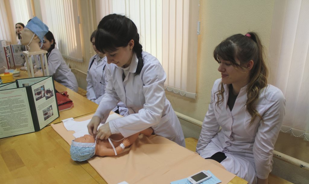 В Кировской области увеличен набор абитуриентов на специальности медицинского профиля