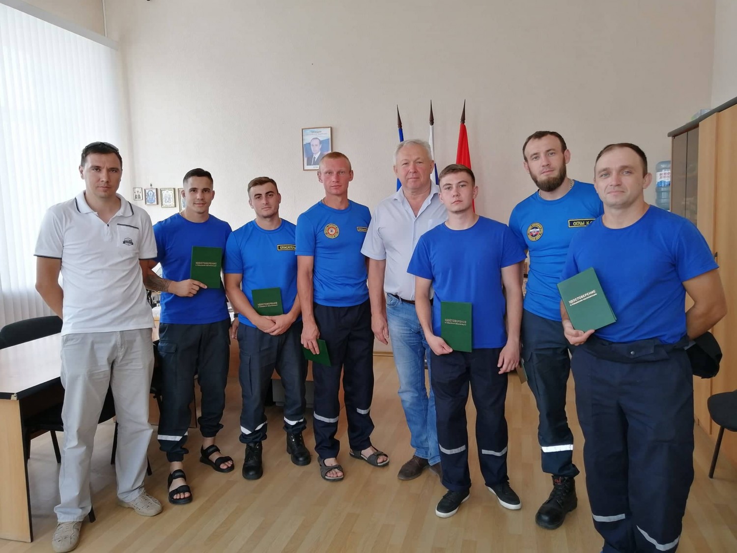 Сотрудники аварийно-спасательного отряда Лабинского района научились управлять коптерами