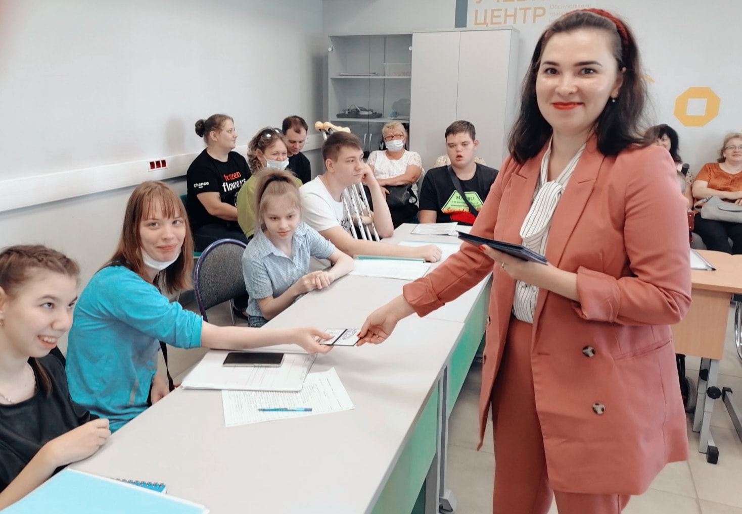 Студентам с ОВЗ Ульяновского авиационного колледжа вручили студенческие билеты