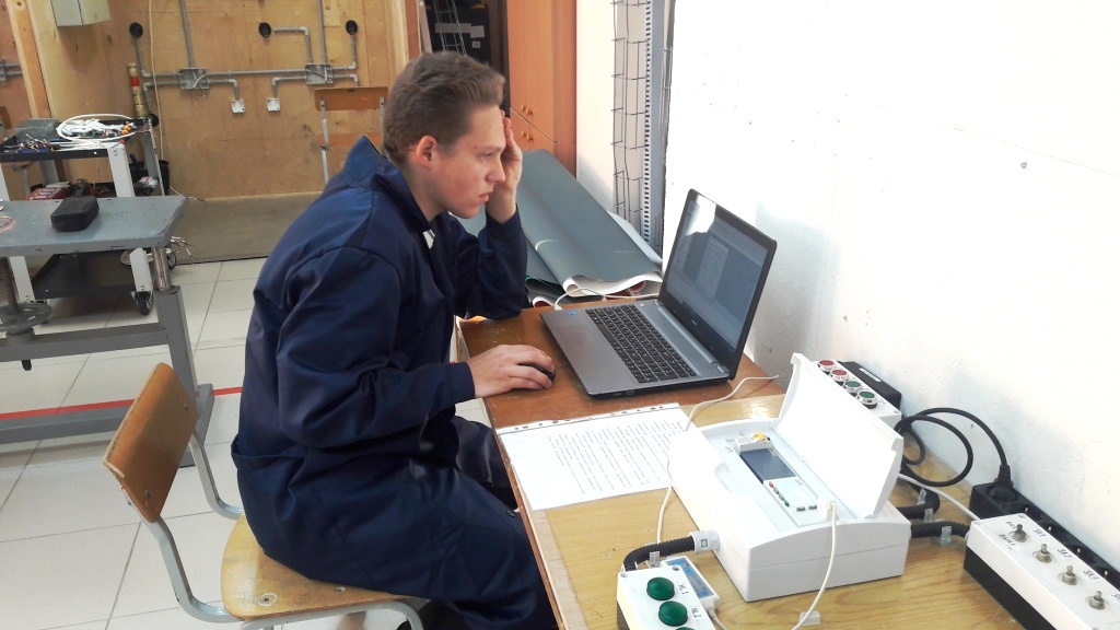 Демонстрационный экзамен по компетенции «Электромонтаж» прошел на Камчатке