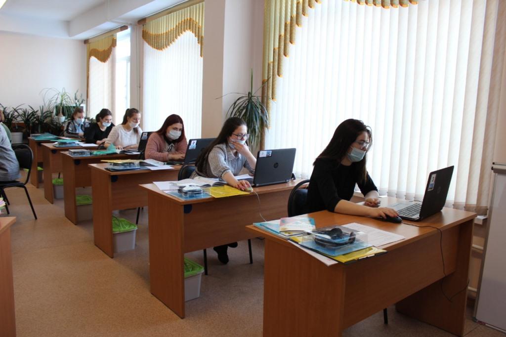 На Камчатке  проходит демоэкзамен по компетенции «Преподавание в младших классах»