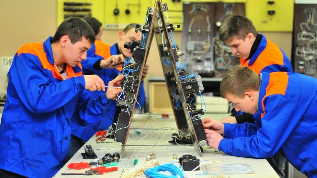 В колледжах и техникумах Вологодской области откроют более 7 тысяч бюджетных мест