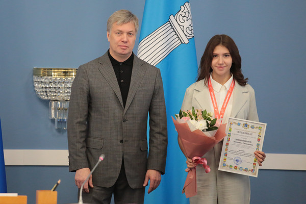 Алексей Русских наградил победителей и призеров чемпионатов движения WorldSkills Russia
