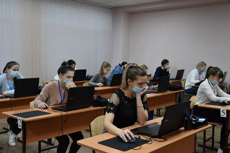 В Омской области создан 61 центр для проведения демонстрационного экзамена
