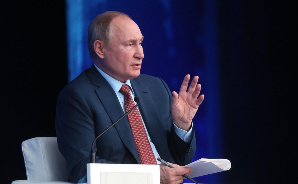 Президент России дал позитивную оценку мерам по развитию системы профобразования