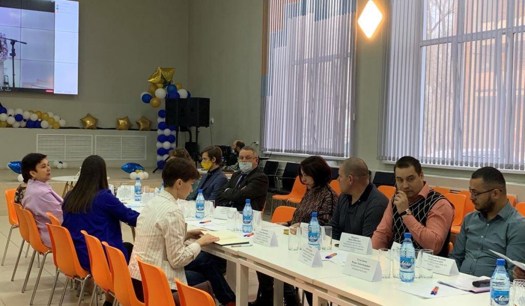 В Хакасии работодатели и образовательные организации среднего профобразования обсудили вопросы сотрудничества