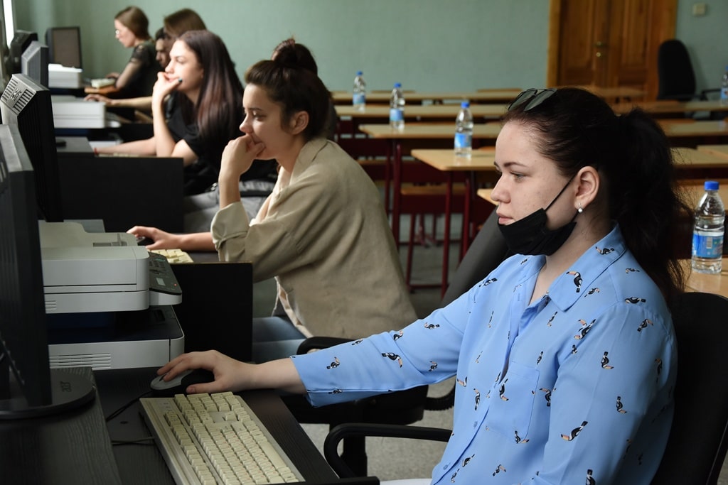 Почти 3000 выпускников СПО Алтайского края сдали демоэкзамен в 2021 году