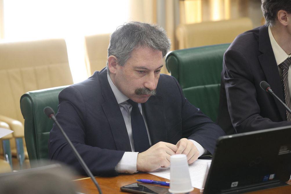 Артем Шадрин принял участие в обсуждении подготовки ИТ-специалистов в Совете Федерации РФ