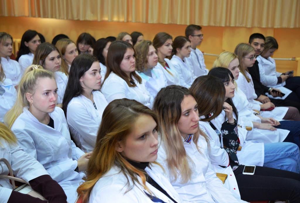 В Тверской области для выпускников медицинских колледжей будут предоставляться стимулирующие выплаты