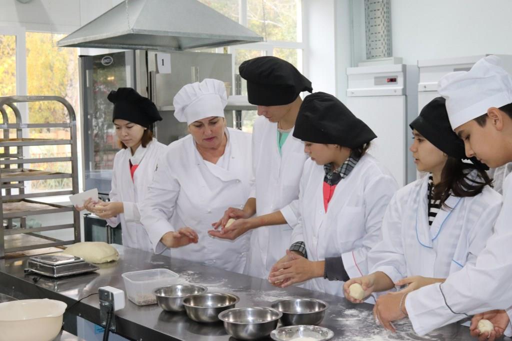 В рамках акции «Спасибо нашим поварам!» в колледжах Башкортостана прошли экскурсии