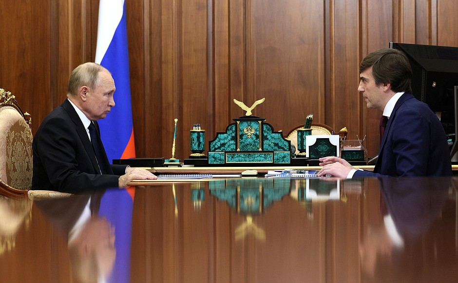 Президент провёл рабочую встречу с Министром просвещения Сергеем Кравцовым