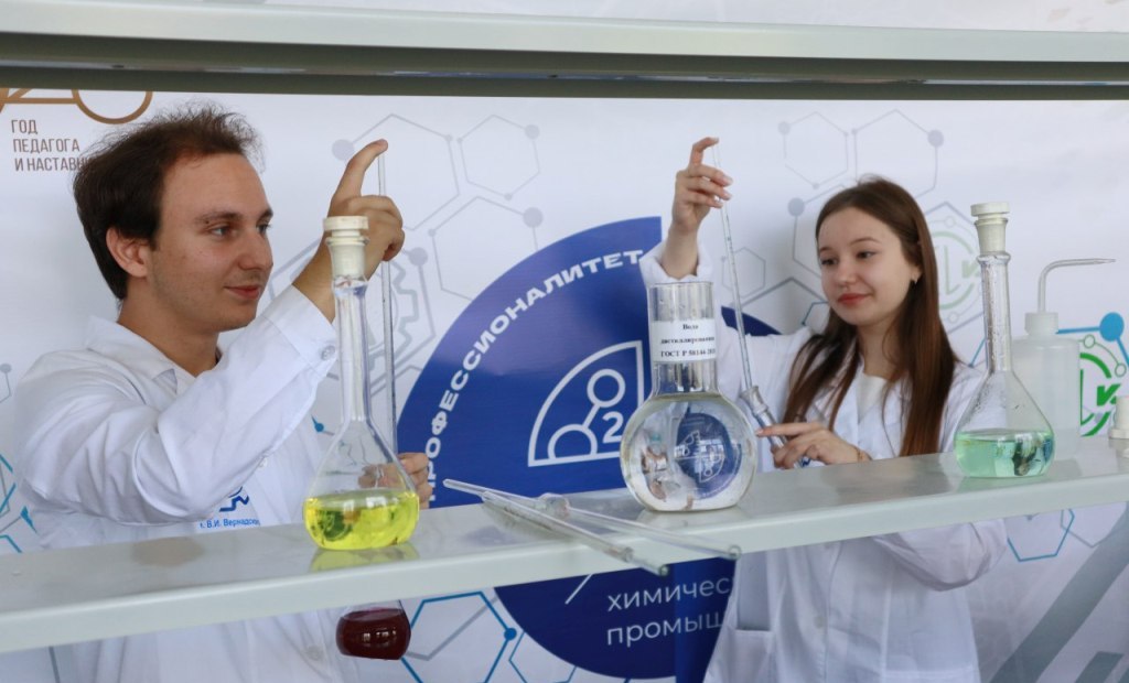 Химиков и дорожников начали учить в волгоградском регионе по программе "Профессионалитет"