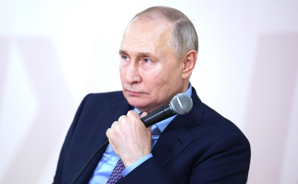Встреча Владимира Путина с победителями Чемпионата высоких технологий