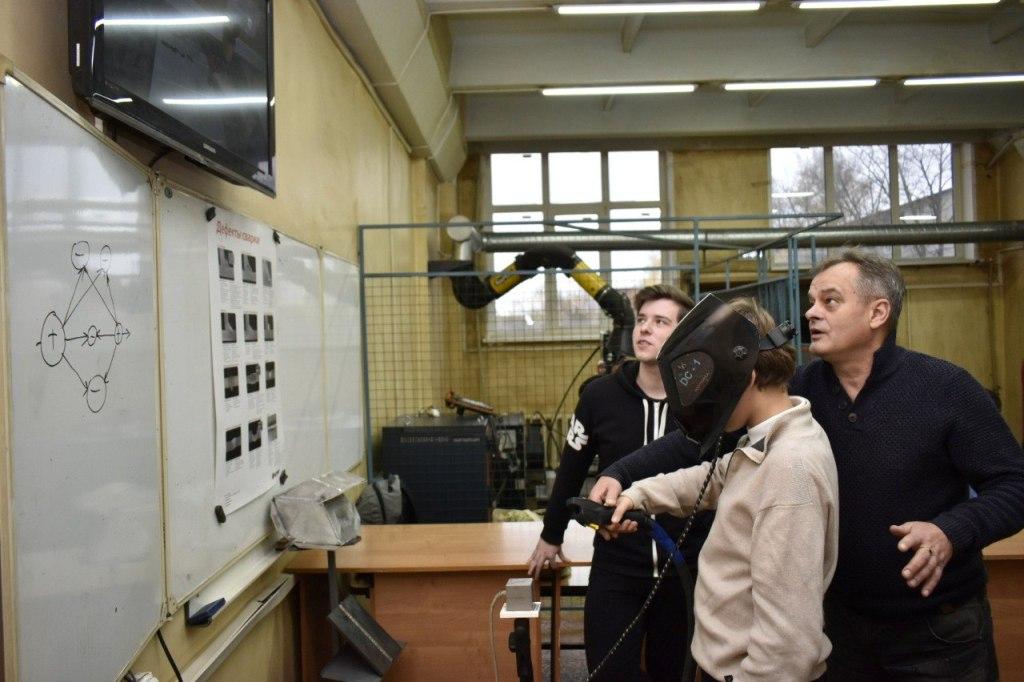 Почти 600 студентов нижегородских колледжей и техникумов заключили договоры о целевом обучении с работодателями региона