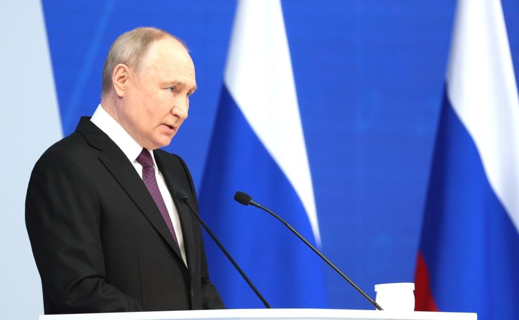 Владимир Путин: 120 млрд рублей направят на ремонт колледжей и техникумов в России