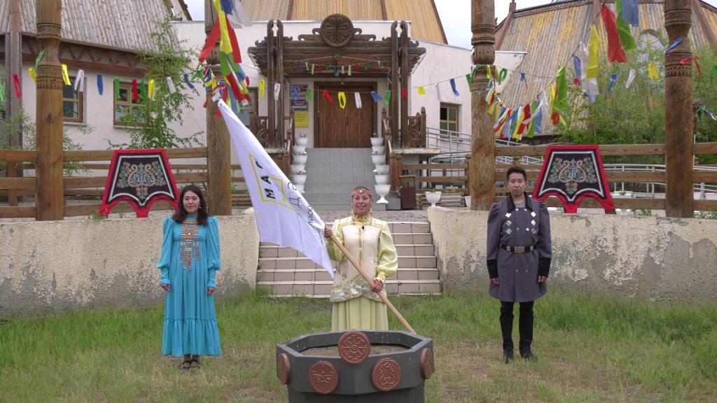 Якутия приняла эстафету флага Всероссийского конкурса «Мастер года»
