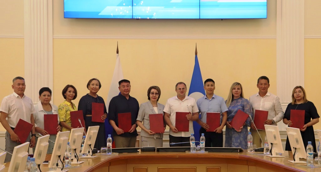 В Якутии подписано соглашение о создании образовательного кластера «Педагогика»