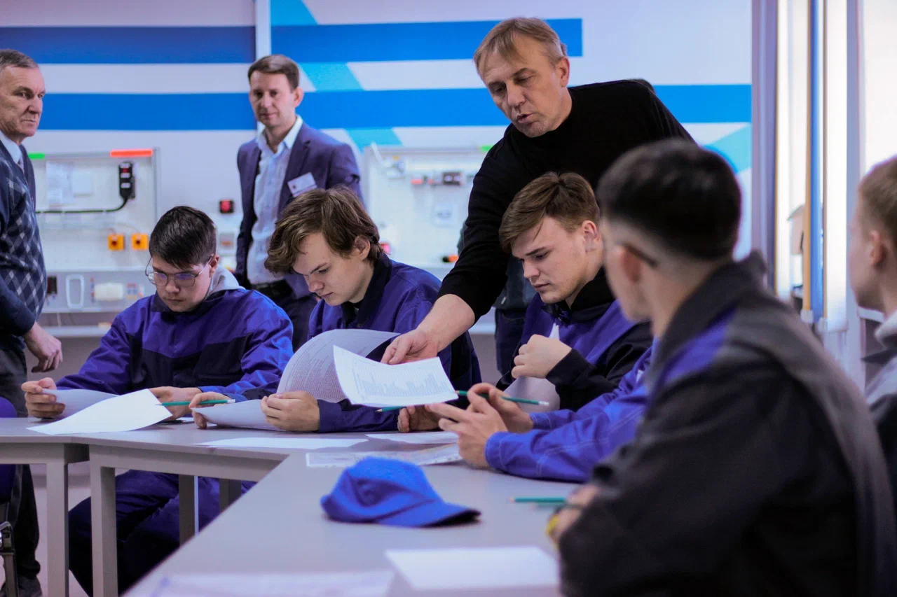 На базе Дзержинского технического колледжа прошла областная олимпиада по УГС 13.00.00 Электро- и теплоэнергетика