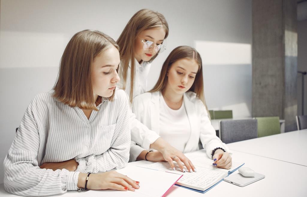 Студенты вузов смогут стать преподавателями  в колледжах