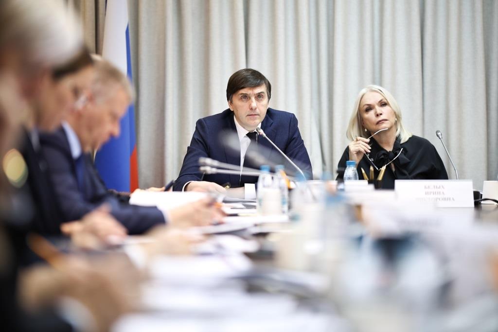 Сергей Кравцов: Все показатели национальных проектов в части сферы образования достигнуты в полном объеме
