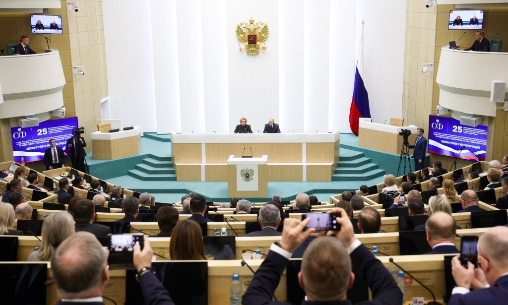 Совет Федерации одобрил закон, расширяющий эксперимент по доступности СПО